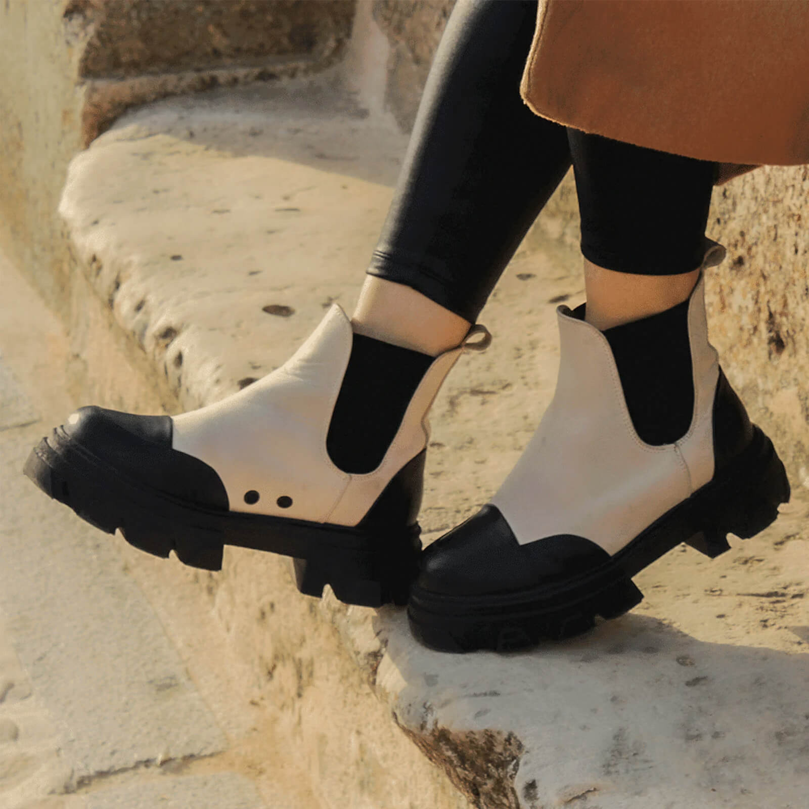 CHELSEA CAP TOE