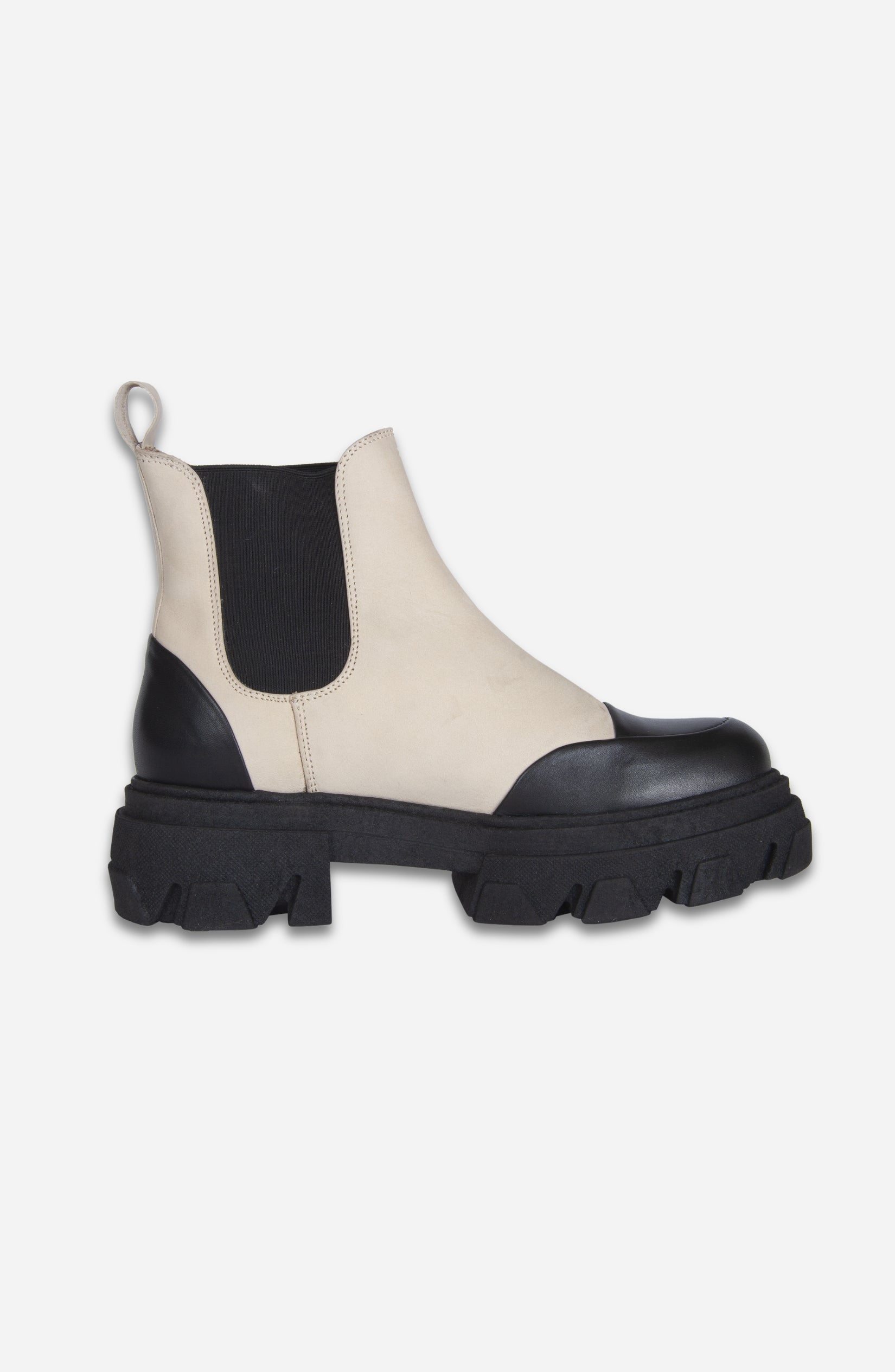 CHELSEA CAP TOE