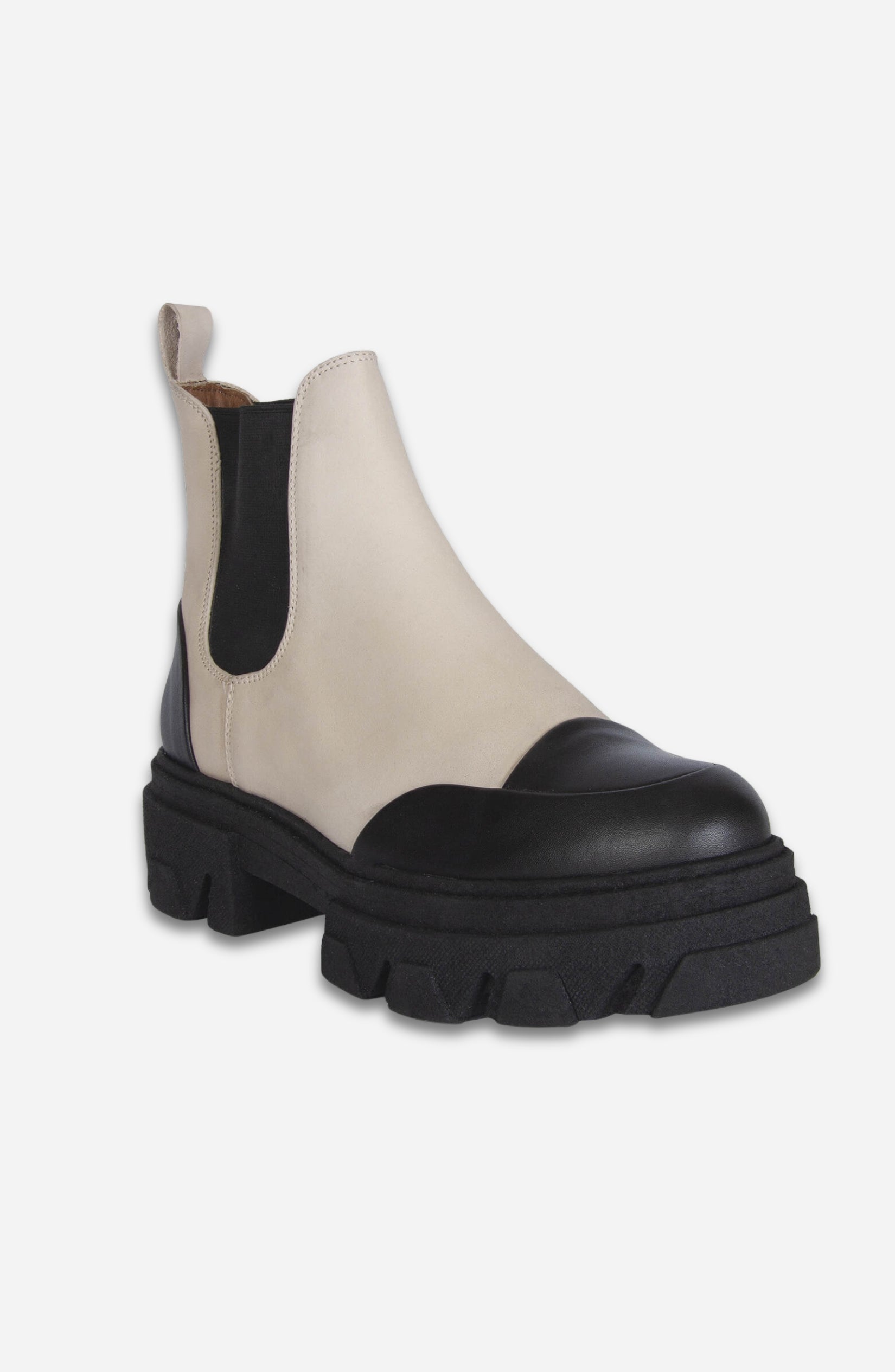 CHELSEA CAP TOE