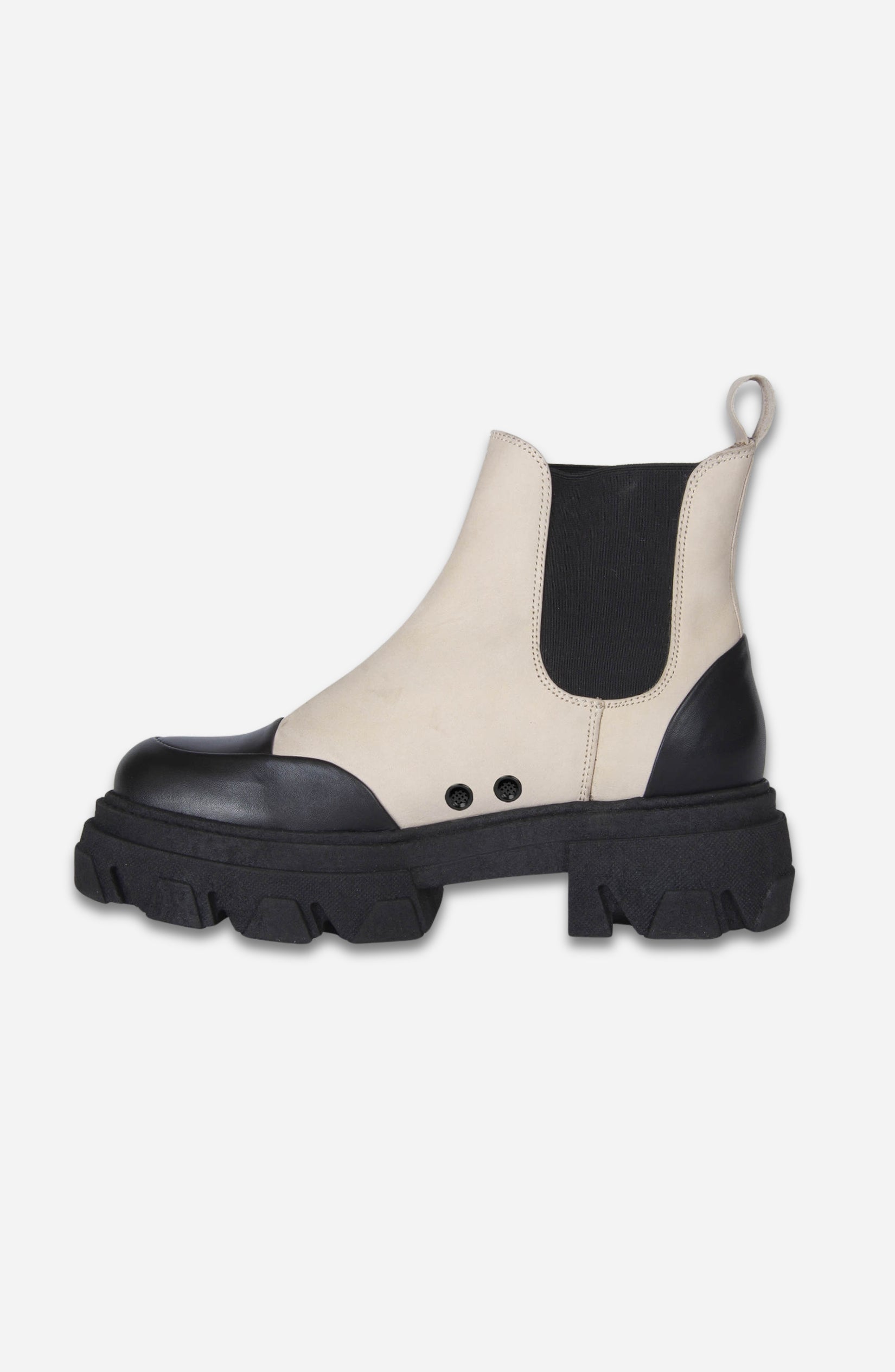 CHELSEA CAP TOE