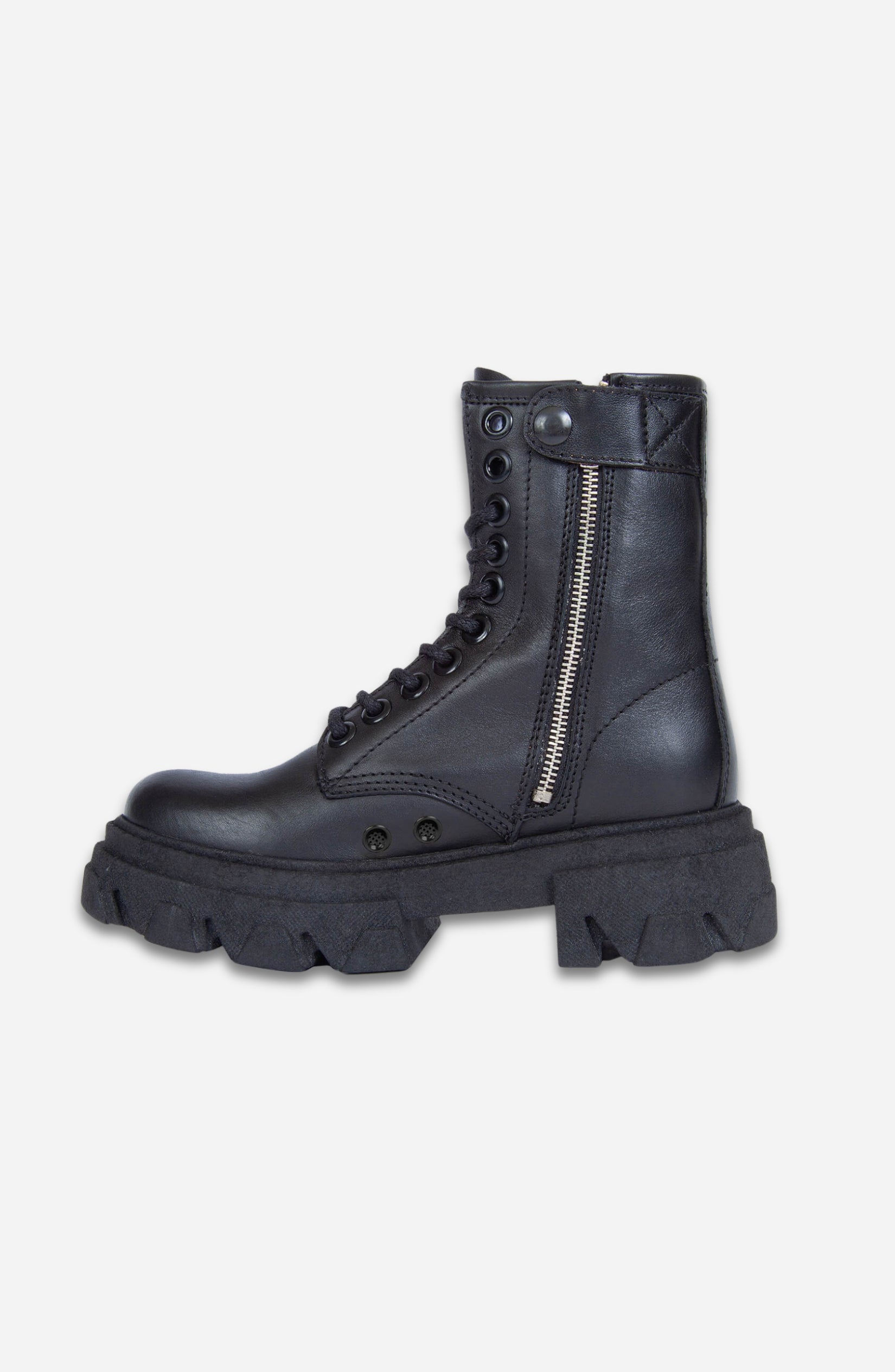 COMBAT BOOTS
